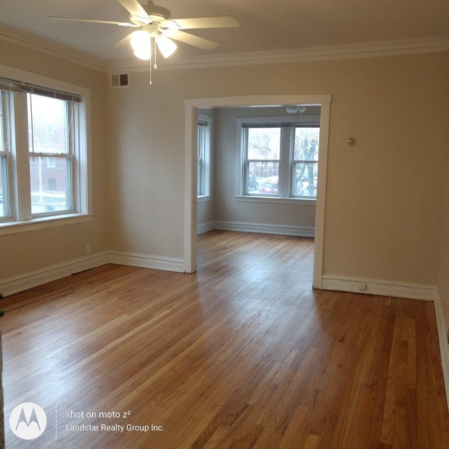 3056 W Berteau Ave, Chicago, IL 60618 Apartments - Chicago, IL ...