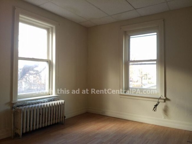 Building Photo - 3 N 16th St Apt 3E