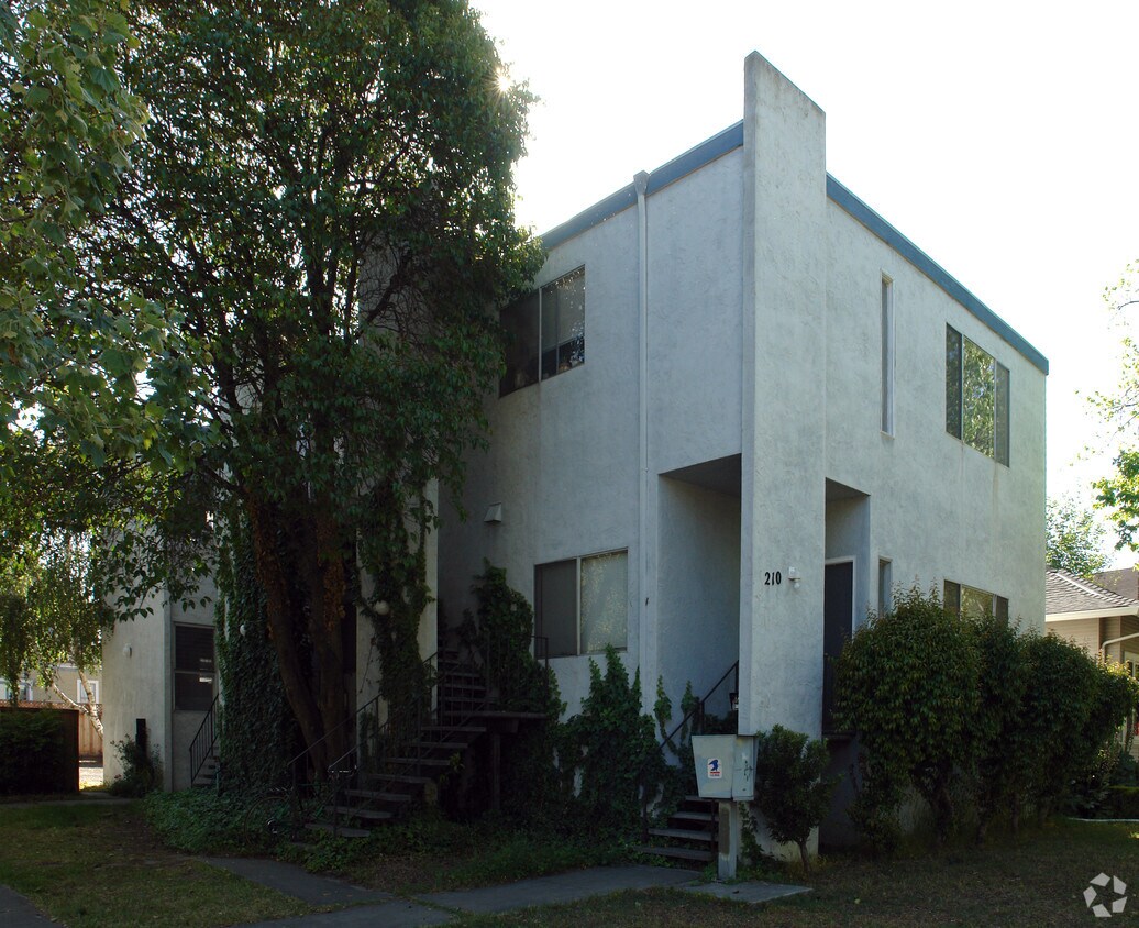 Foto del edificio - 210 S 12th St
