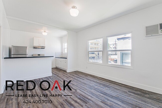 Building Photo - 859 S New Hampshire Ave