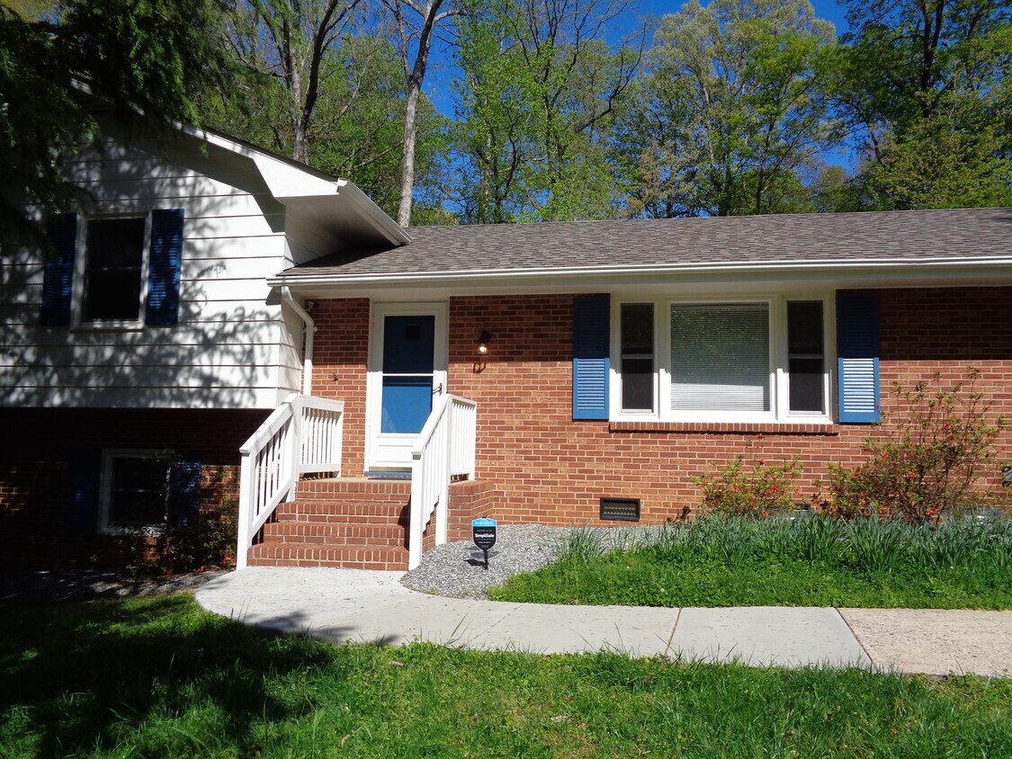 Foto principal - House for Rent-Country Club Area