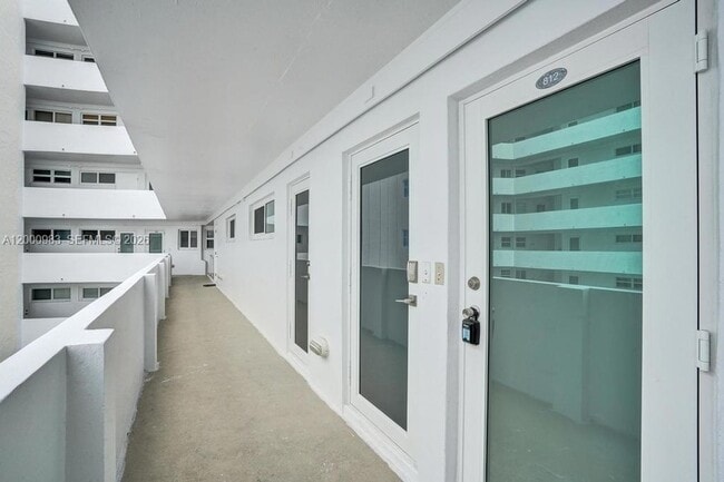 Foto del edificio - 710 N Ocean Blvd