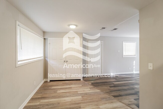 Foto del edificio - 845 Baxley Way