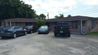 Building Photo - 6008 NW 10th St