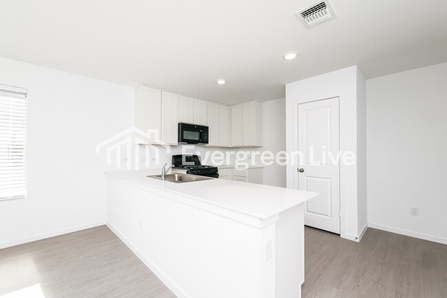 Foto del edificio - 12520 Huntington Rdg Wy