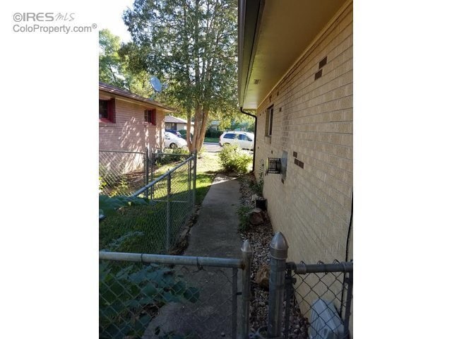 Building Photo - Fantastic Brick Ranch w/ 3 bedrooms and a Huge 2 Car Garage!