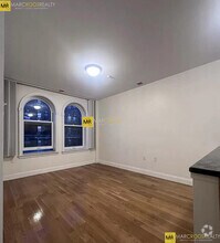 Building Photo - 43 Westland Ave