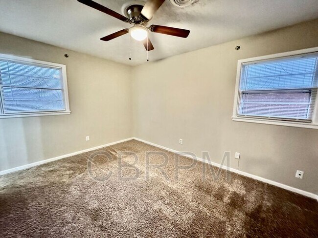 Foto del edificio - 4910 9th St
