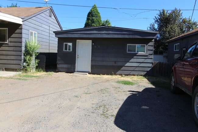 Building Photo - 4115 Homedale Rd