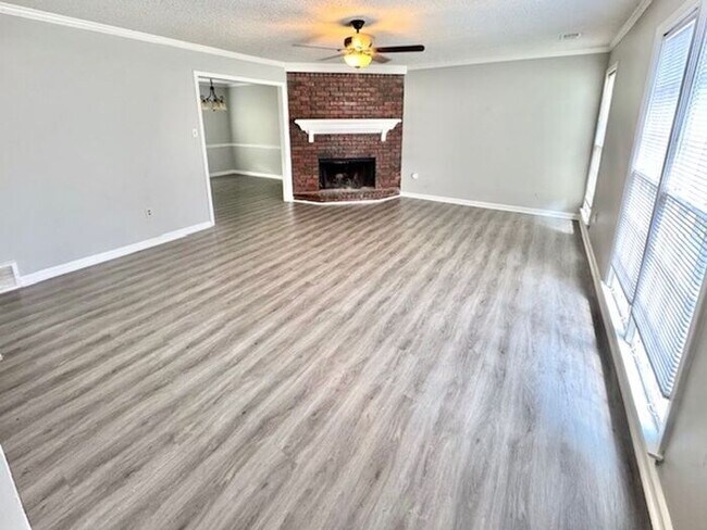 Foto del edificio - Available Now! 3-bedroom 2.5 bath home 1,8...