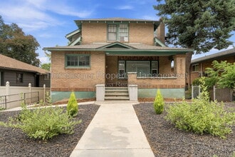 Building Photo - 1108 W 12th Ave