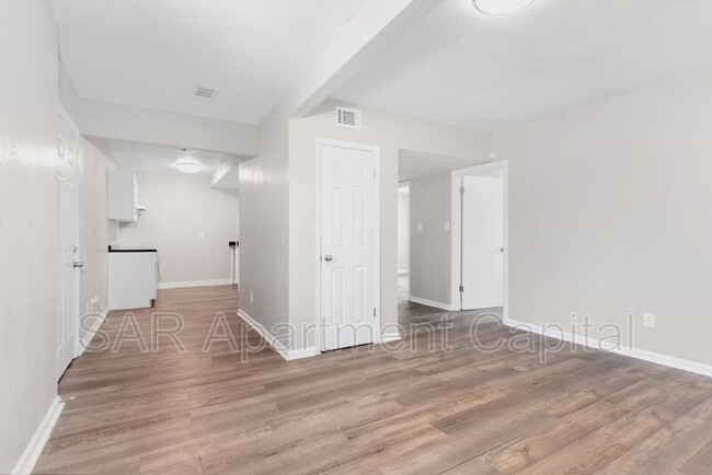 Foto del edificio - 108 3rd St