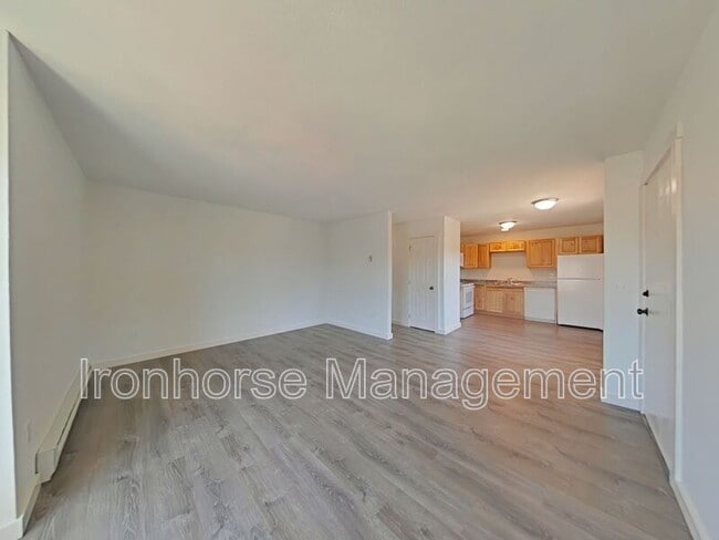 Foto del edificio - 119 S 15th Ave