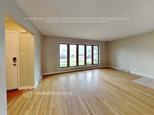 Building Photo - 10111 S 53rd Ave