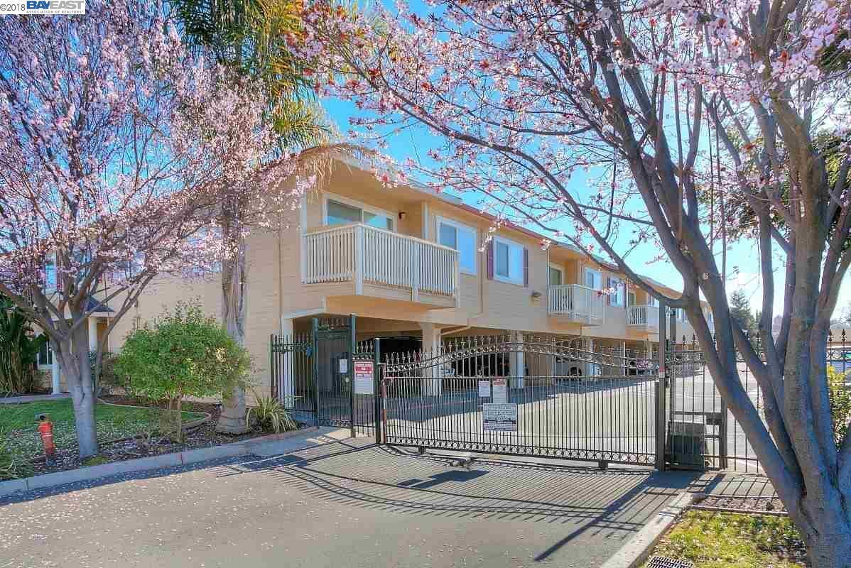 Gated entrance - 1570 165th Ave