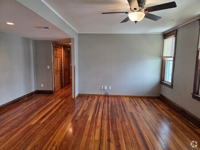 Building Photo - 2154 Kleine St