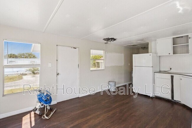 Foto del edificio - 2854 Lake Alfred Rd