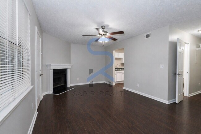 Foto del edificio - Move-In Ready & Freshly Updated – Stylish 2 Beds,2.5 Bath in the Heart of Cobb