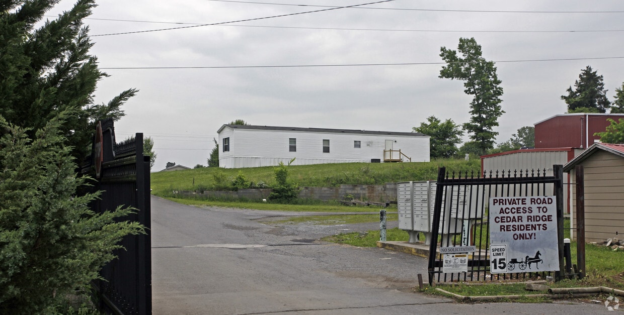 Cedar Ridge Apartments in New Tazewell, TN