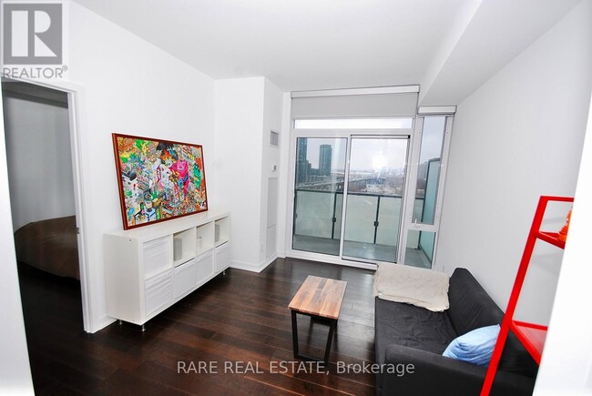 Building Photo - 170-1170 Fort York Blvd