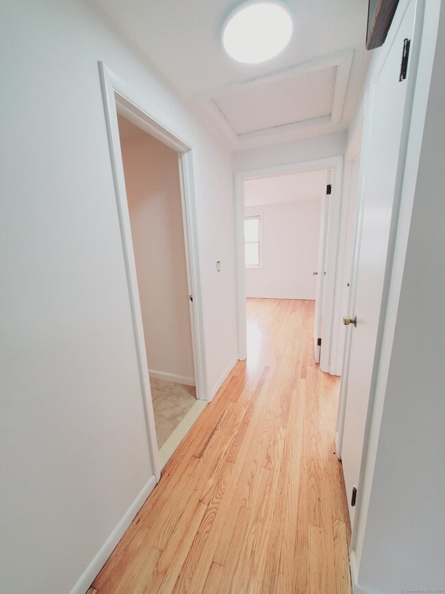 Building Photo - 12 Houston Terrace