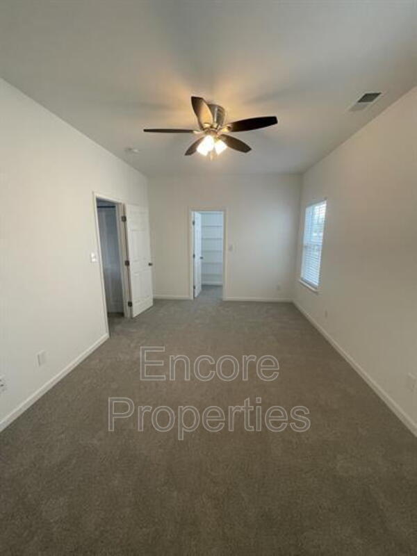 Foto del edificio - 3408 Littlefield Way