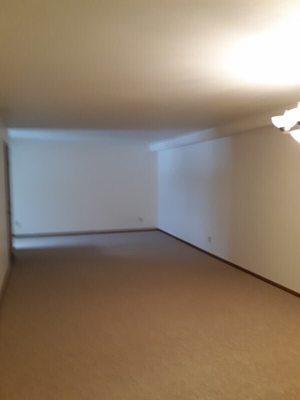 Foto del edificio - Topaz Apartments N62W23404 Silver Spring Dr.