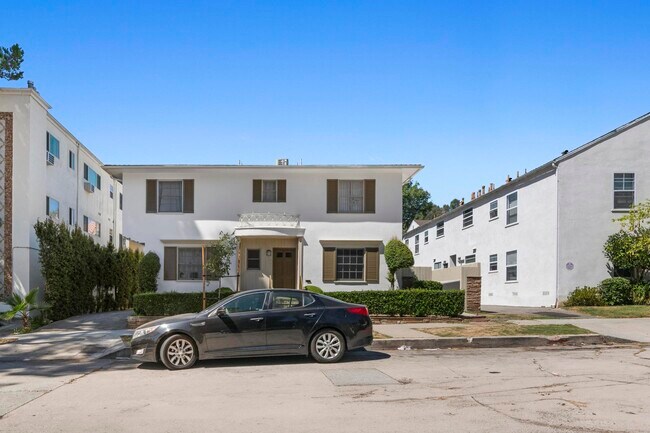 Building Photo - 625 1/2 Kelton Ave