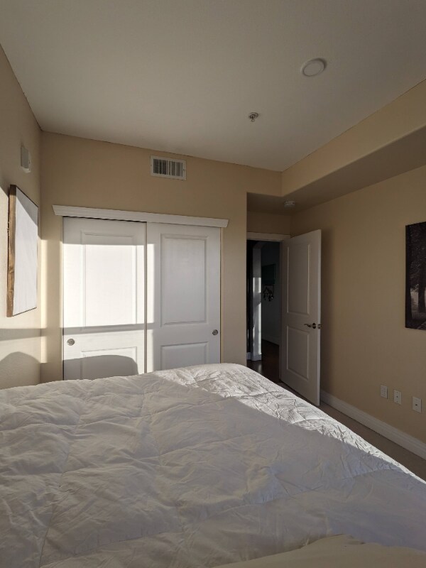Building Photo - 9039 E Panorama Cir