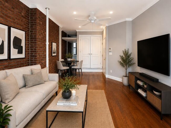 697 Tenth Ave (47th & 48th Ave), #2FS - 697 Tenth Ave (47th & 48th Ave), #2FS Apartment
