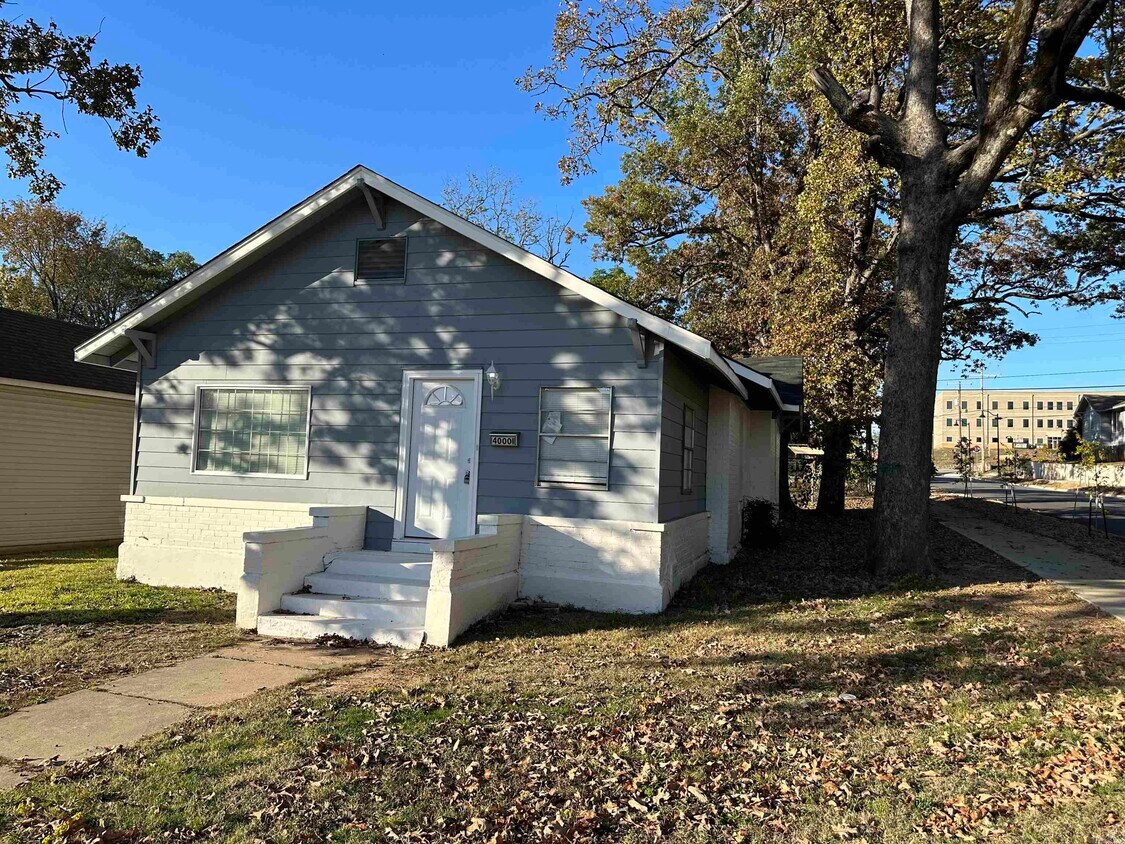 Primary Photo - 4000 W 11th St