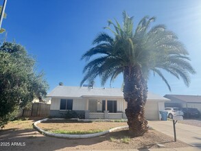 Building Photo - 3801 W Poinsettia Dr
