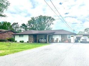 Building Photo - 600 Kimlyn Ave