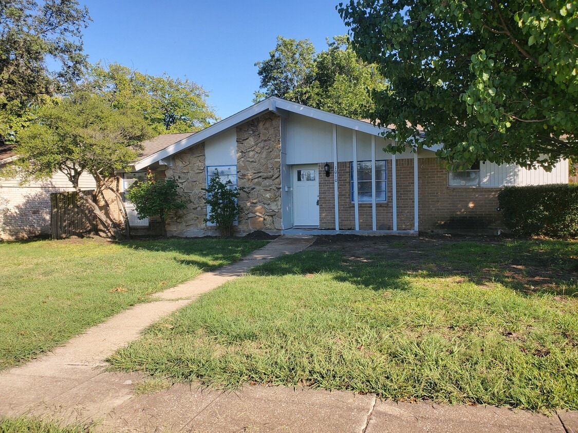 Foto principal - 1010 Tahoe Dr