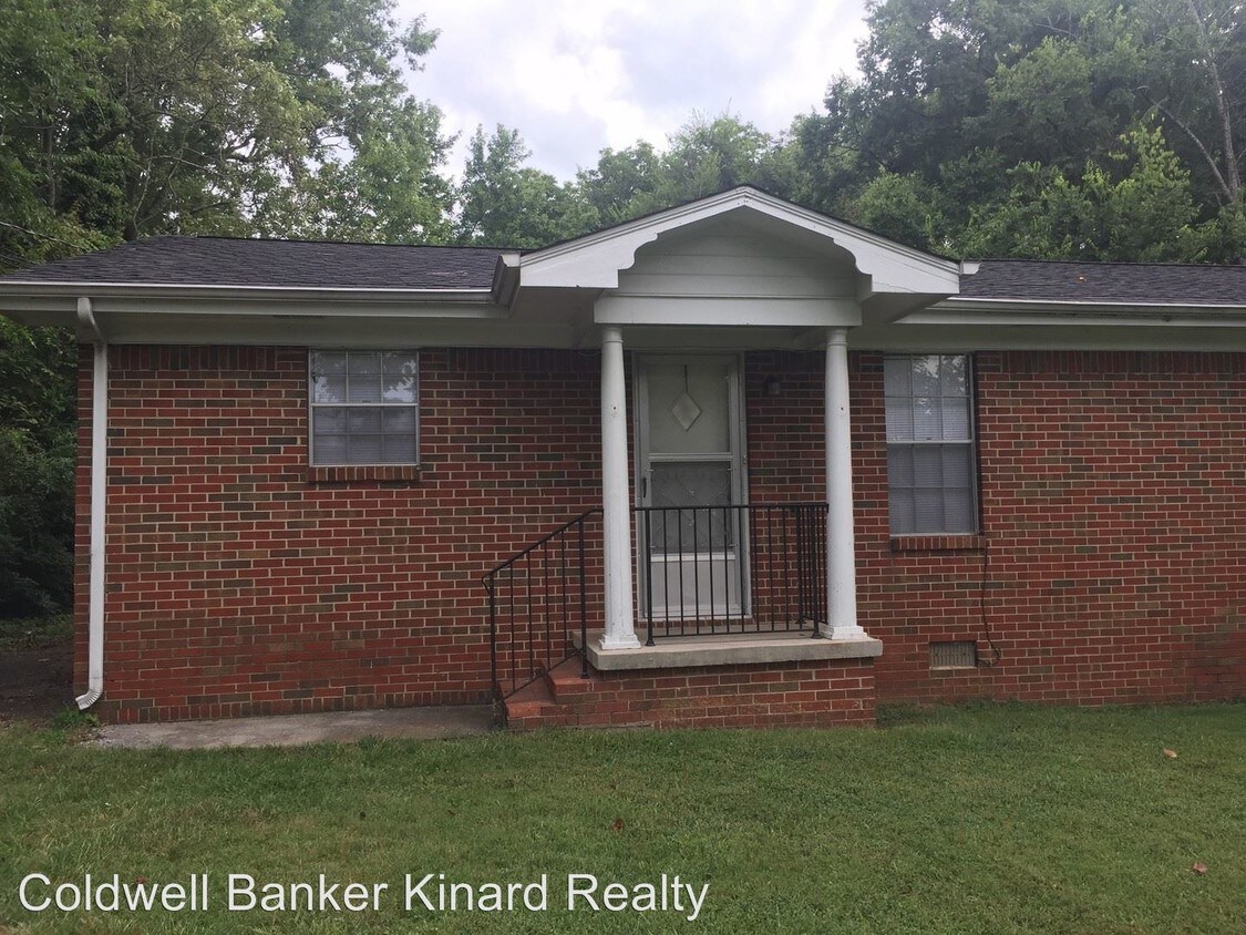 Primary Photo - 125 Hiwassee Ave NE