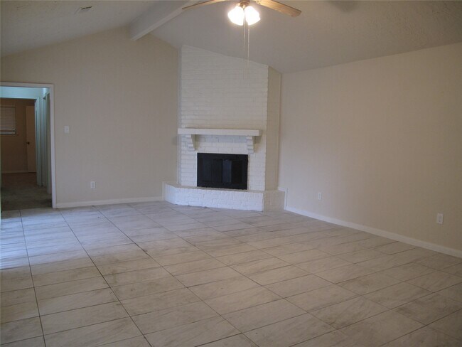 Building Photo - 6906 Sandy Knolls Dr