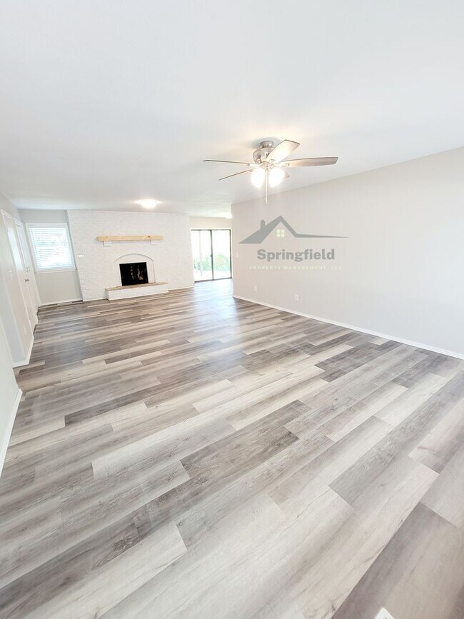 Building Photo - East Springfield w/ Lots of New
