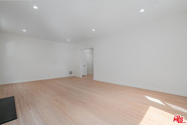 Foto del edificio - 1209 S Highland Ave