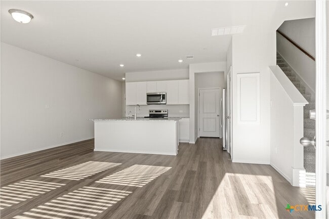 Building Photo - 12811 Village Spun Plz