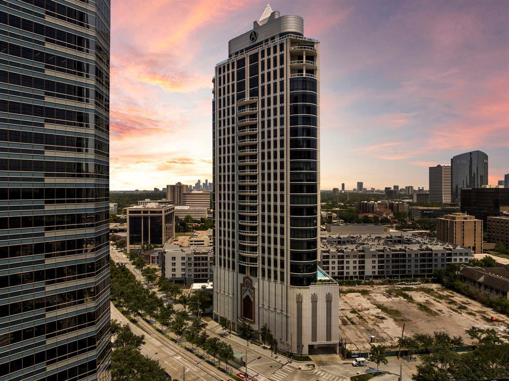 Foto principal - 1409 Post Oak Blvd