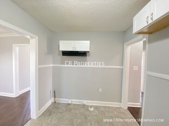 Building Photo - 722 Lydgate Rd