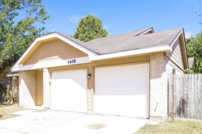 Foto del edificio - 1418 Hunters Park Dr