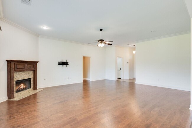 Foto del edificio - RENTAL HOME AVAILABLE NOW IN YOUNGSVILLE!