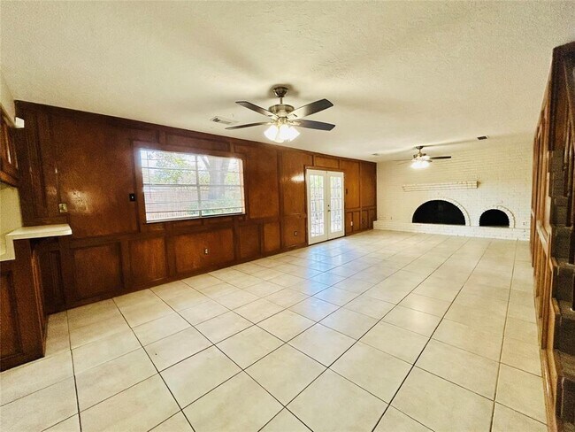 Foto del edificio - 2709 Dewberry Ln