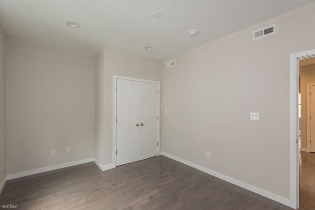 Foto del edificio - 2 br, 1 bath Duplex - 1822 HARLAN ST Unit B