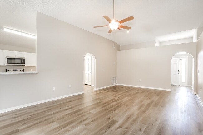 Foto del edificio - 10415 Song Sparrow Ln