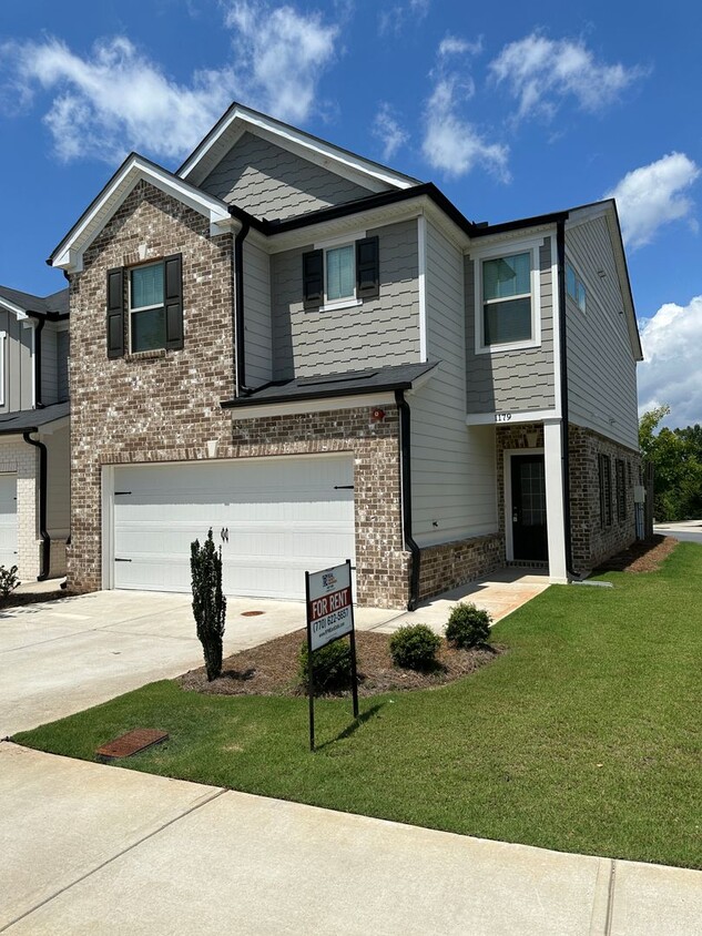 Foto principal - Lovely townhome in gated subdivision minut...