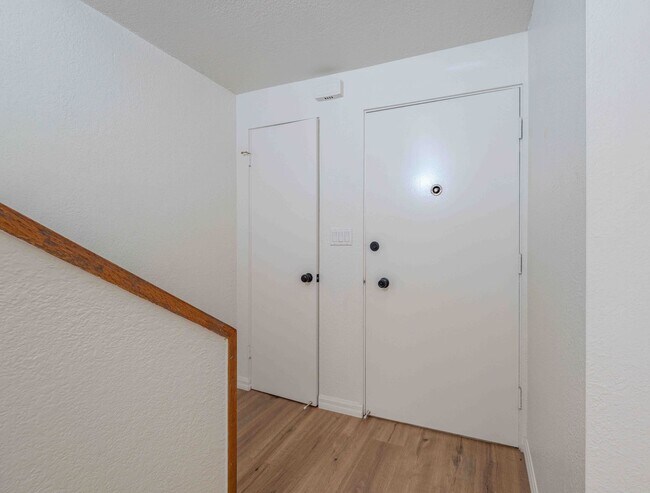 Foto del edificio - SPACIOUS 2 Bed Townhouse in Garden Grove