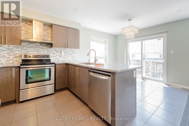 Building Photo - 1270 Harlstone Crescent