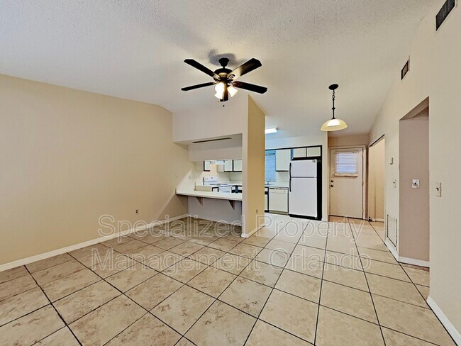 Building Photo - 32827 Blossom Ln